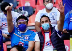 Afición de Cruz Azul en las gradas del Azteca