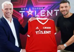 Podolski en presentación