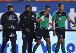 Eduardo Acosta no pudo terminar el partido