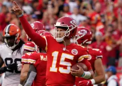 Patrick Mahomes tras una anotación de los Chiefs ante los Browns