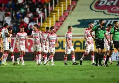 Jugadores de Necaxa en lamento