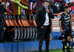 Paulo Pezzolano en acción durante partido de Pachuca