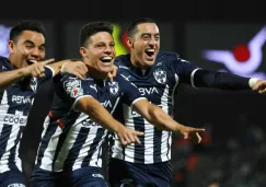 Los jugadores de Rayados celebrando el gol