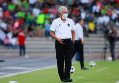 Tuca Ferretti durante un partido con Juárez