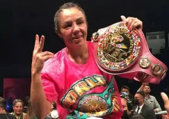 Jackie Nava venció a La Barby Juárez y se coronó campeona diamante Supergallo del CMB