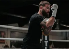 Caleb Plant durante un entrenamiento 