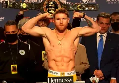 Canelo Álvarez en ceremonia de pesaje