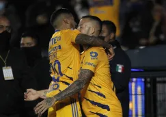 Diente López y Gignac festejan gol vs Juárez