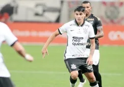 Ángelo Araos en acción con el Sport Club Corinthians Paulista