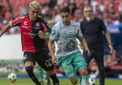 Reyes y Ramírez pelea un balón en un compromiso 