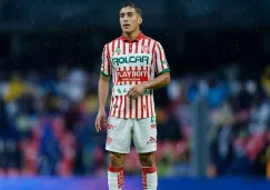 Alejandro Zendejas jugando partido con Necaxa en la Liga MX