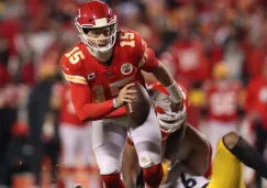 Mahomes se prepara para un lanzamiento