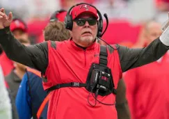 Bruce Arians, molesto tras una decisión 