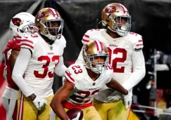 Jugadores de los 49ers en una acción