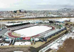 Estadio de Juárez cubierto de nieve 