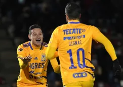 Gignac y Thauvin festejando un gol vs Juárez