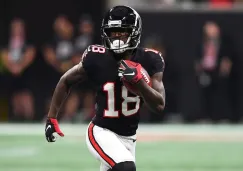 Calvin Ridley jugando partido de la NFL con los Atlanta Falcons