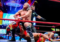 CMLL: Negro Casas, junto a Místico y Titán, venció a Templario, Cavernario y Dragón Rojo Jr