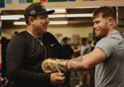 Canelo Álvarez y Eddy Reynoso, durante entrenamiento 