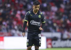 Fernando Beltrán jugando partido con Chivas en la Liga MX