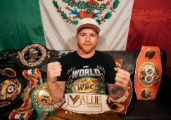 Canelo Álvarez festejando la victoria tras vencer a Plant