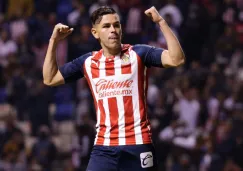 Eduardo Torres jugando partido de Liga MX con las Chivas