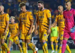 Jugadores de Tigres en lamento