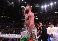 Canelo Álvarez en festejo tras una pelea