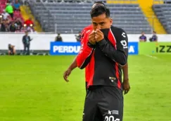 Jairo Torres con la playera de Atlas