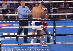 Berlanga intenta morder a Angulo sobre el ring