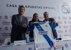 Renovación de la alianza comercial entre Caliente.mx y Club Puebla en el Estadio Cuauhtémoc