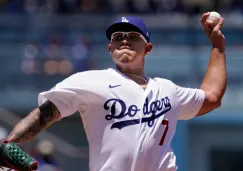 Julio Urías durante un partido con Dodgers