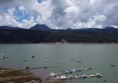 El lago de Valle de Bravo no cumple con las condiciones sanitarias