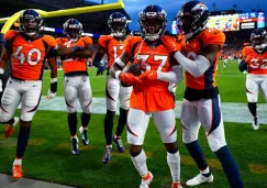 Broncos de Denver festejan ante los Cowboys de Dallas