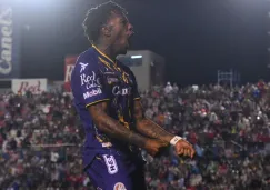 Abel Hernández de San Luis celebra ante Pumas