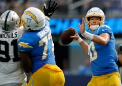 NFL: Chargers superó a Raiders con tres pases de anotación de Justin Herbert