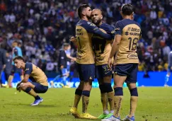 Jugadores de Pumas en lamento