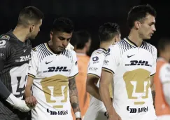 Jugadores de Pumas en lamento