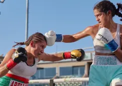 Naomi 'La Chapita' Arellano en pelea contra Gabriela Fundora