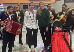 Recibimiento a Kvitova y Bouchard en el aeropuerto