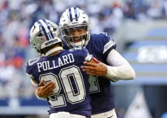 Dak Prescott y Tony Pollard durante un partido