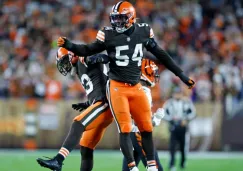 Festejo de los defensivos de los Browns