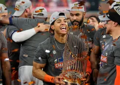 Jeremy Peña en festejo con los Astros