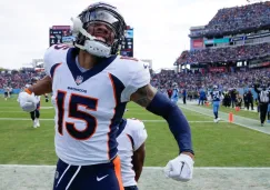 Jalen Virgil de los Broncos celebra touchdown