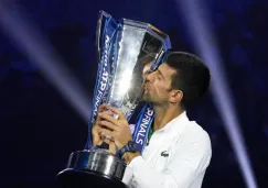 Novak Djokovic igualó a Roger Federer con 6 cetros en Finales de ATP