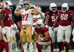 Nick Bosa festeja una acción en el Azteca