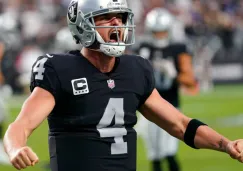 Derek Carr, fundamental en triunfo de Raiders