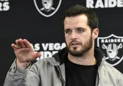 NFL: Derek Carr se despide de los Raiders