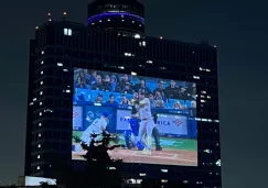 En vivo y a todo color el beisbol en la pantalla gigante del WTC