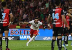 Atlas y Chivas repartieron puntos en un duelo lleno de goles